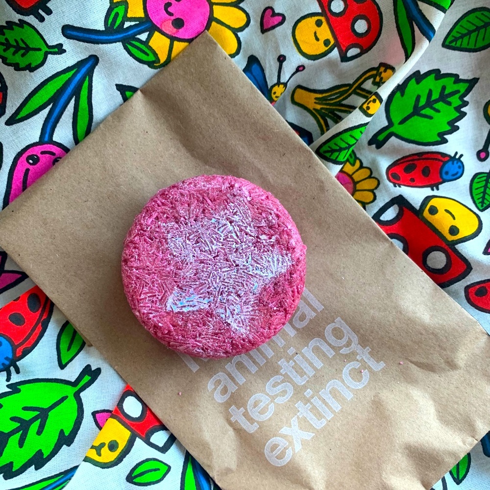 LUSH Snow Fairy Shampoo Bar